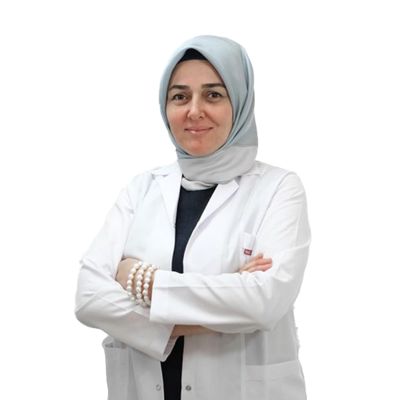 Diş Hekimi Kübra Solak