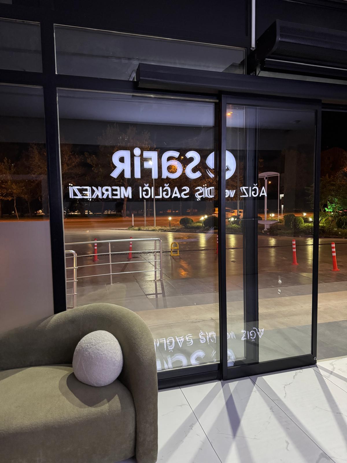 konya-dis-hekimi-safir-dis-merkezi-1